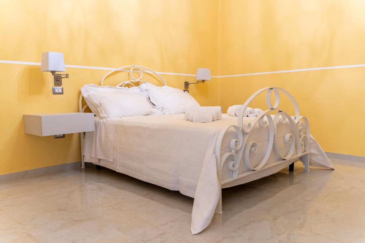 A Casa Dei Miei Hotel San Pietro Vernotico Bagian luar foto