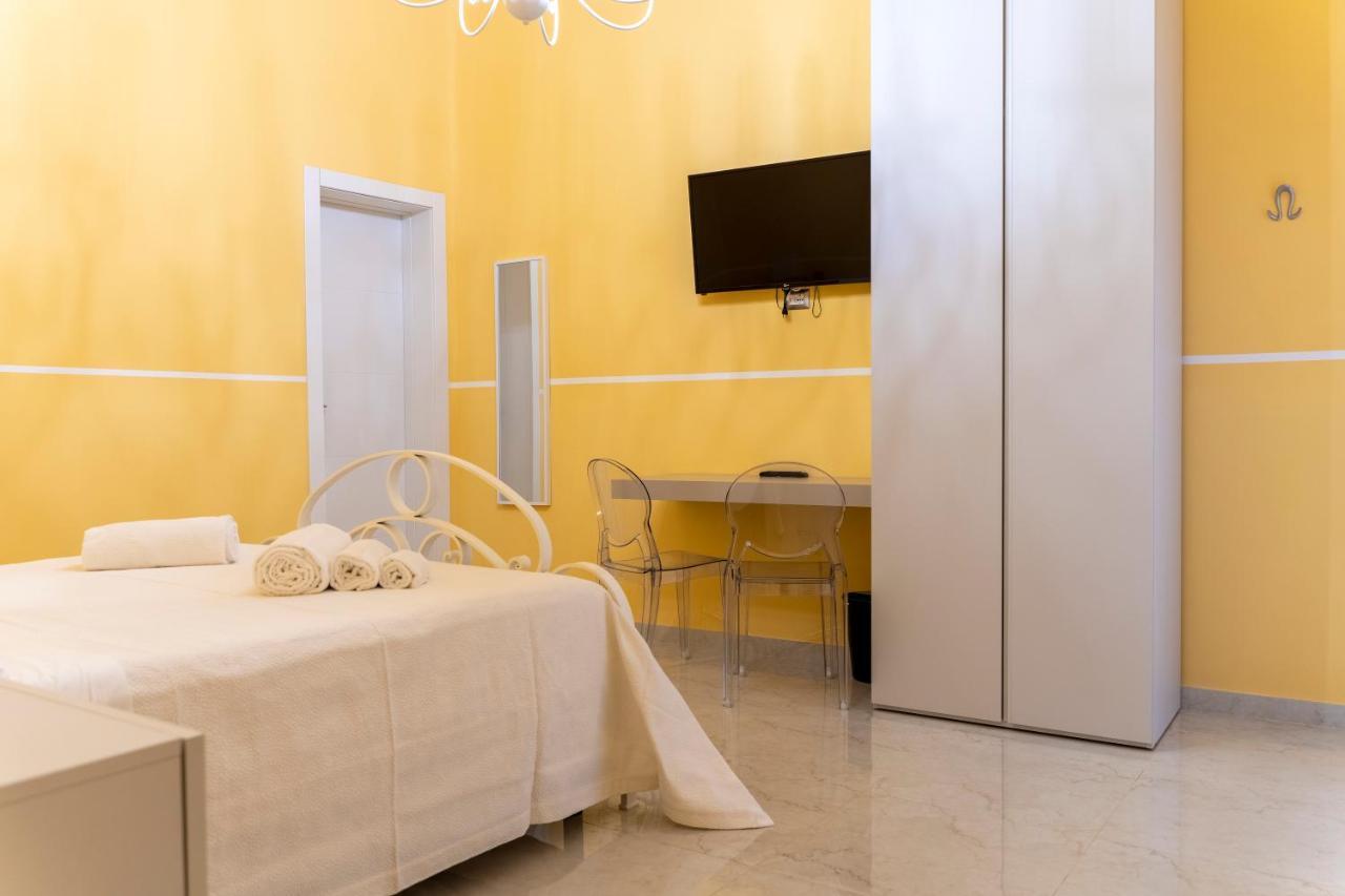A Casa Dei Miei Hotel San Pietro Vernotico Bagian luar foto