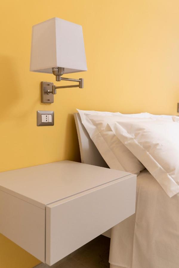 A Casa Dei Miei Hotel San Pietro Vernotico Bagian luar foto