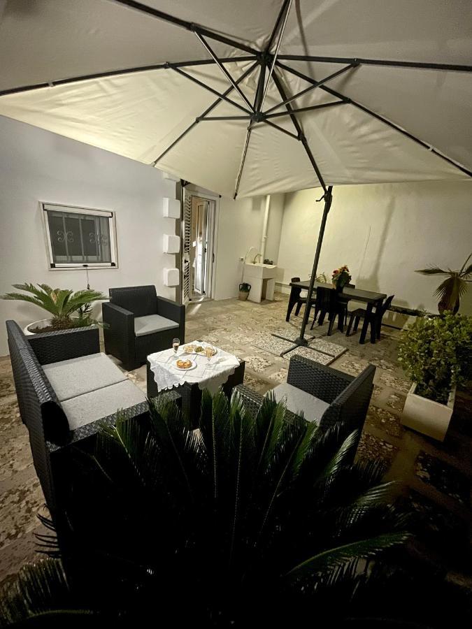 A Casa Dei Miei Hotel San Pietro Vernotico Bagian luar foto